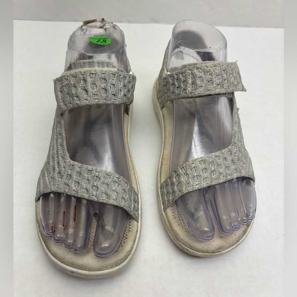 Teva Light Gray Sandals women’s sz 5